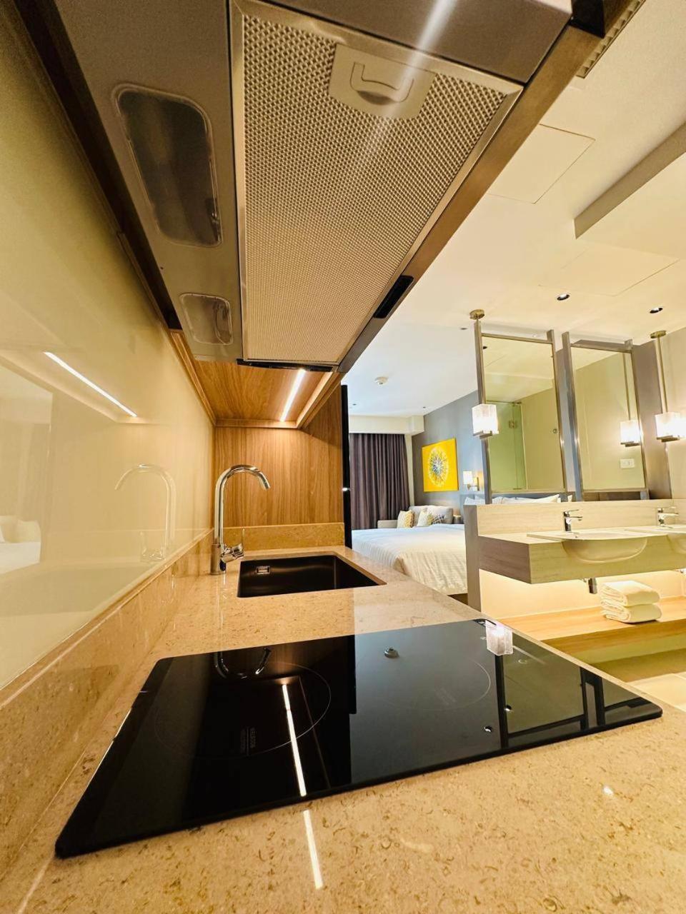 Manila Novotel Residences Acqua At Madr Excellence מנילה מראה חיצוני תמונה