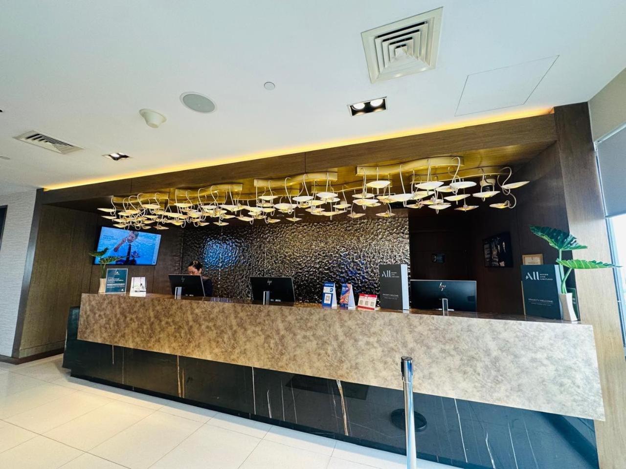 Manila Novotel Residences Acqua At Madr Excellence מנילה מראה חיצוני תמונה